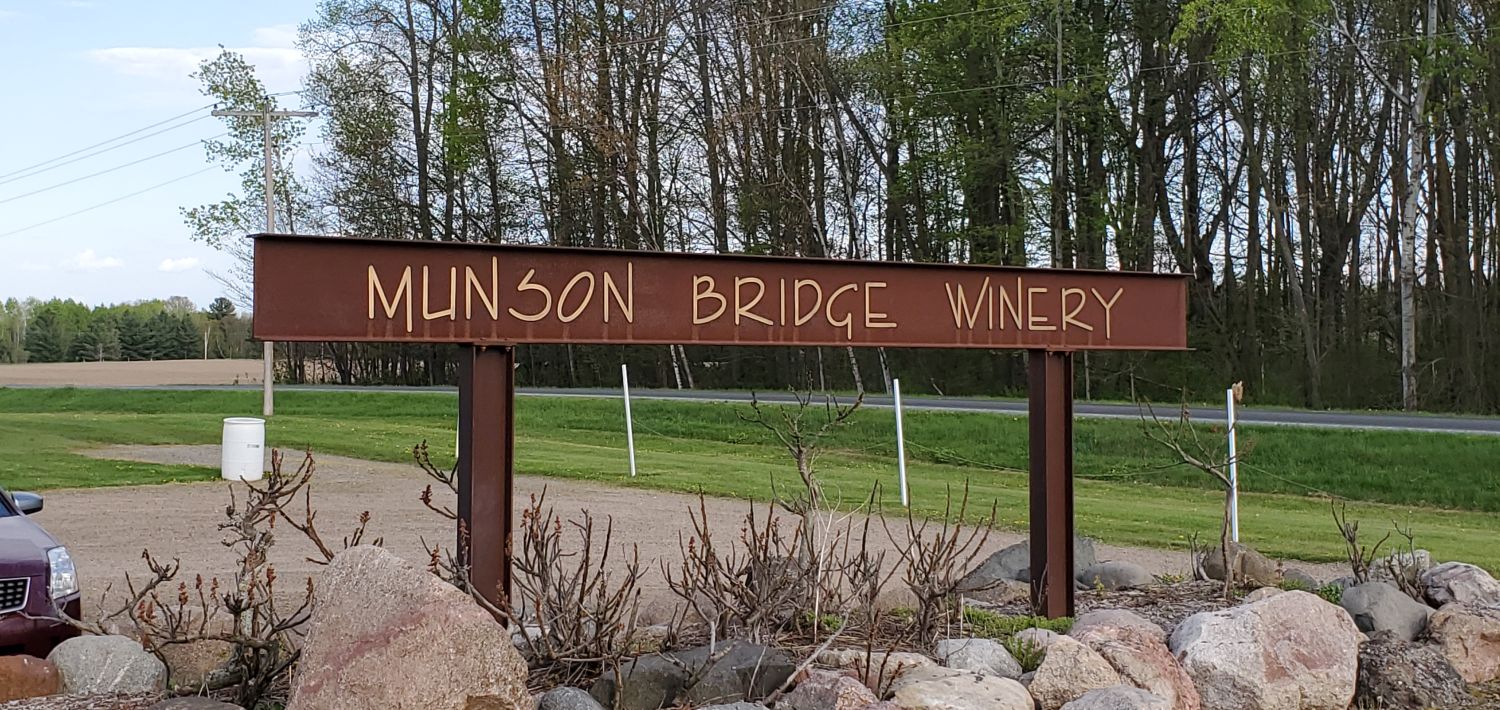 Munson Bridge Winery 